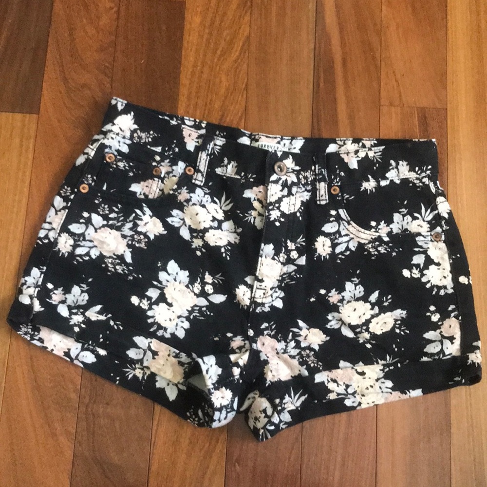 Flowery forever 21 shorts